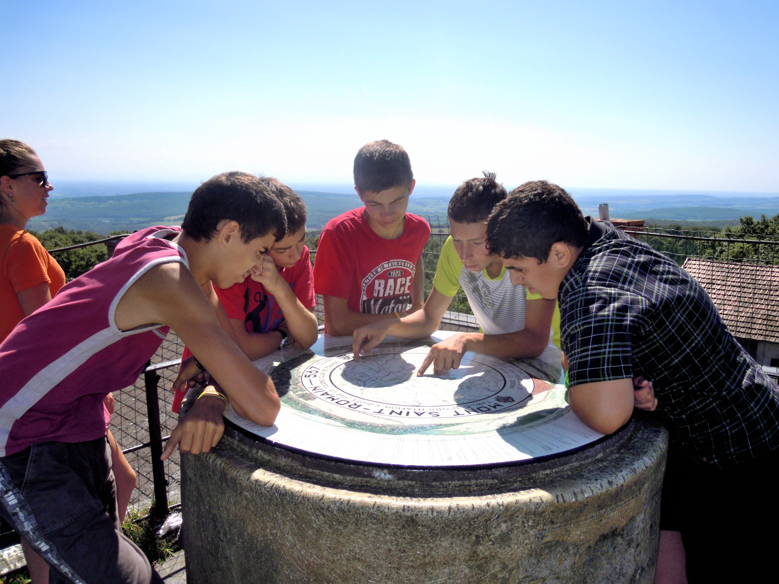 TABLE OREIENTATIO